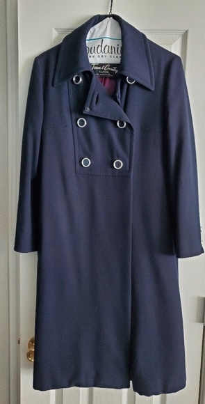 Town & Country Navy Coat women's - Picture 1 of 5